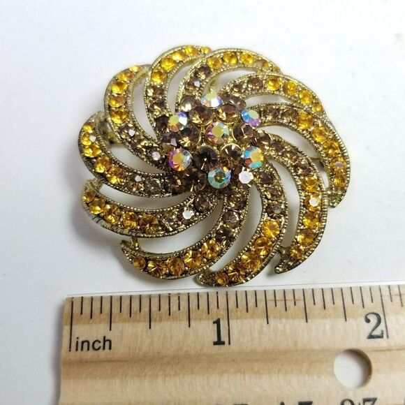 Vintage Yellow and Brown Rhinestone Swirling Cluster Brooch, Retro 60s Style - Picture 5 of 6